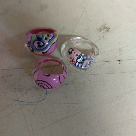 Plastic Rings Pink - Picture 6 of 7